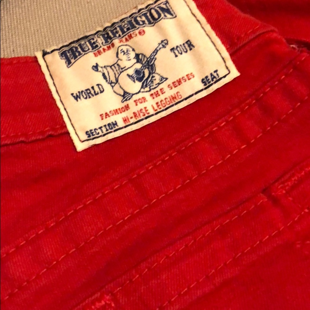 Very red True Religion jeans in size 25